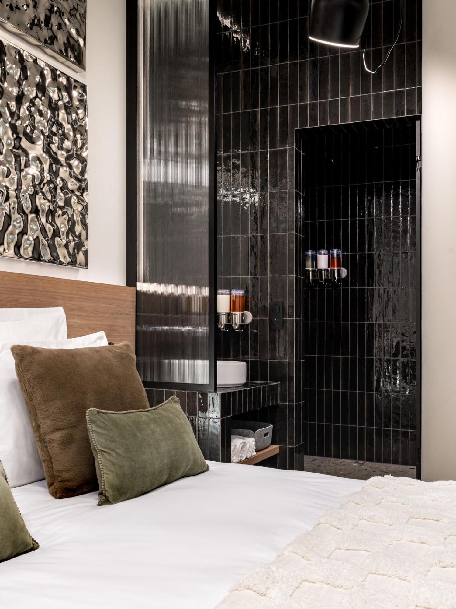 Luxury In Old Marais, 3 Bedroom Patio, Sauna, Fitness Room, Ac *